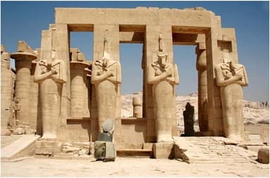 Day Tour to Valley of the Queens, Habu & Ramesseum-0